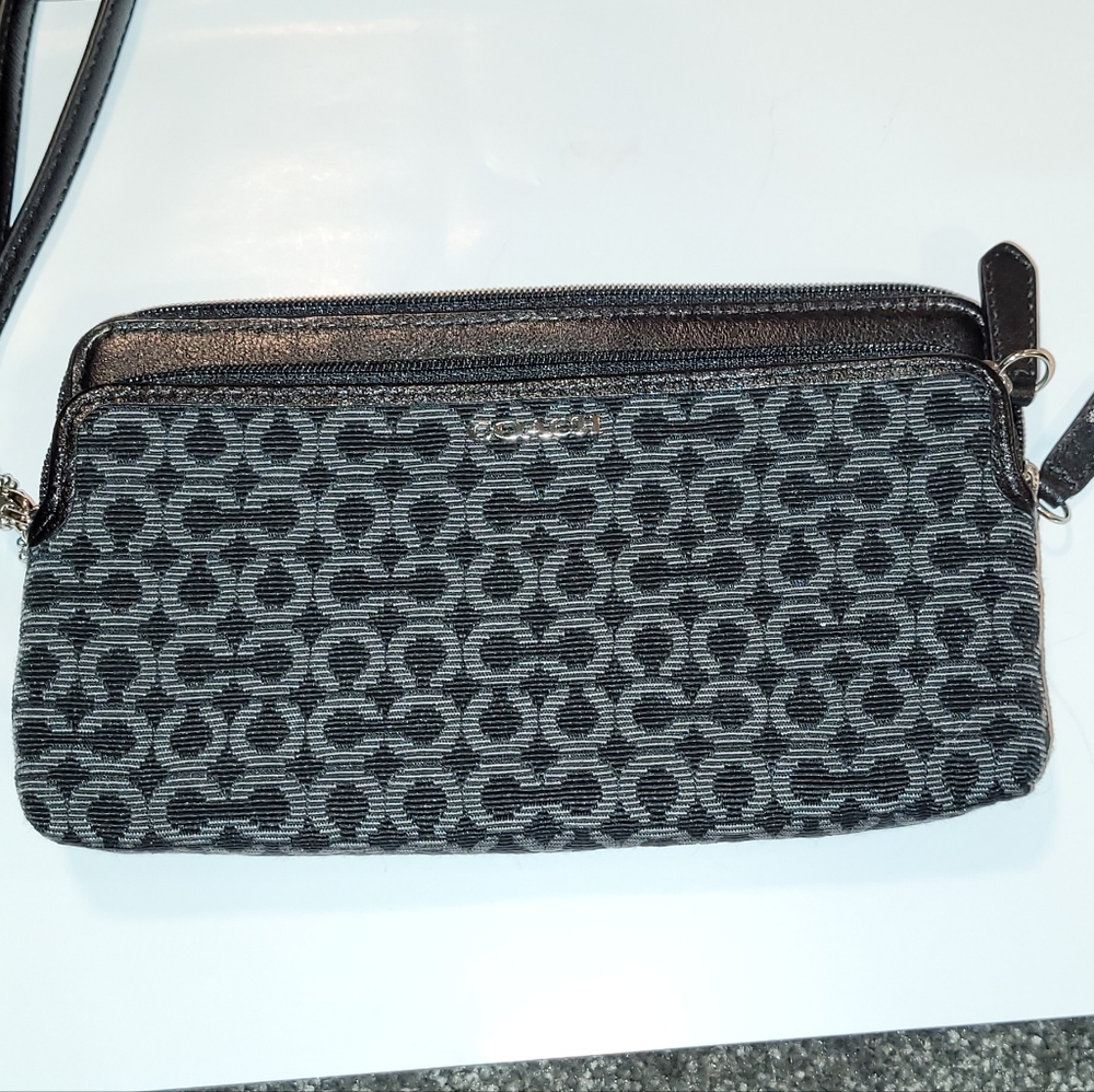 Coach Double zip wallet